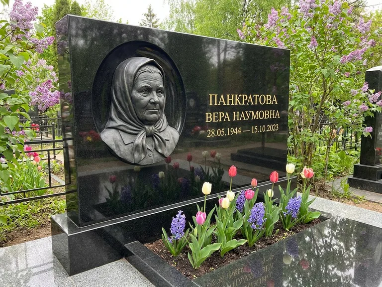 Памятник с барельефом — выполненная работа 26 в Новокузнецке