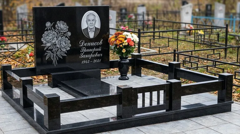 Памятник с гравировкой пионов — выполненная работа «Денисов» в Новокузнецке
