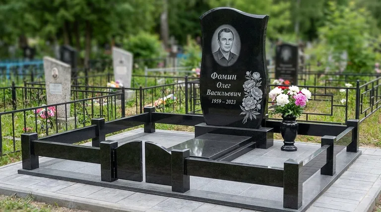 Памятник с гравировкой пионов — выполненная работа «Фомин» в Новокузнецке