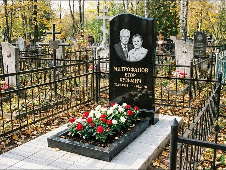 Гравировка портрета на чёрном граните — выполненная работа 17 в Новокузнецке