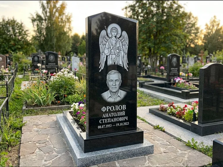Памятник с гравировкой иконы — Владимирская икона Божией Матери с Младенцем, работа «Мельникова» в Новокузнецке