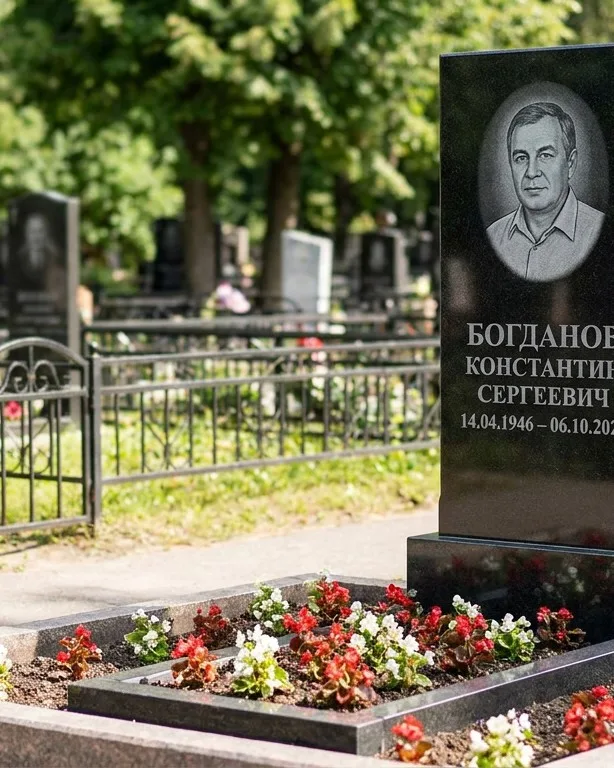 Низкий горизонтальный памятник под ключ с цветником в Новокузнецке