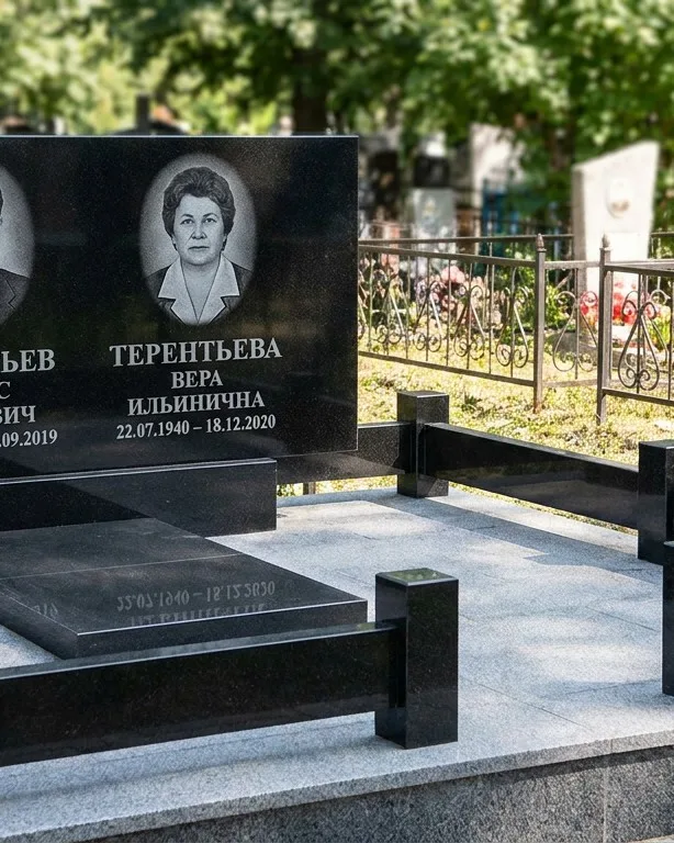 Премиум памятник под ключ с золочёной гравировкой в Новокузнецке