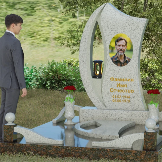 Гранитный памятник с каплевидным отверстием, гранит Мансуровский, вид 4, в Якутске