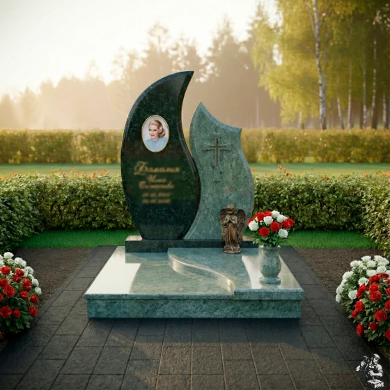 Комбинированный православный памятник с крестом в Новокузнецке, гранит Балтик грин
