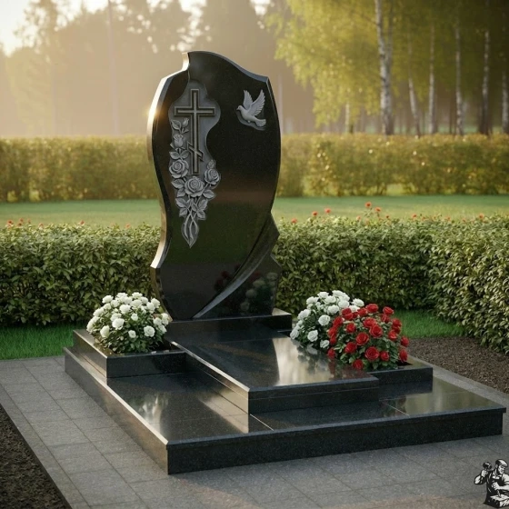 Элитный православный памятник с крестом во Владивостоке, гранит Габбро-диабаз