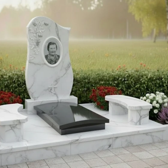 Элитный Гранитный памятник с крестом во Владивостоке, мрамор Тассос